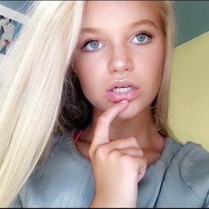 Meet your Posher, Abigail